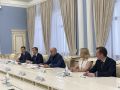 Губернатор поставил задачу расширять формат «равный-равному»: