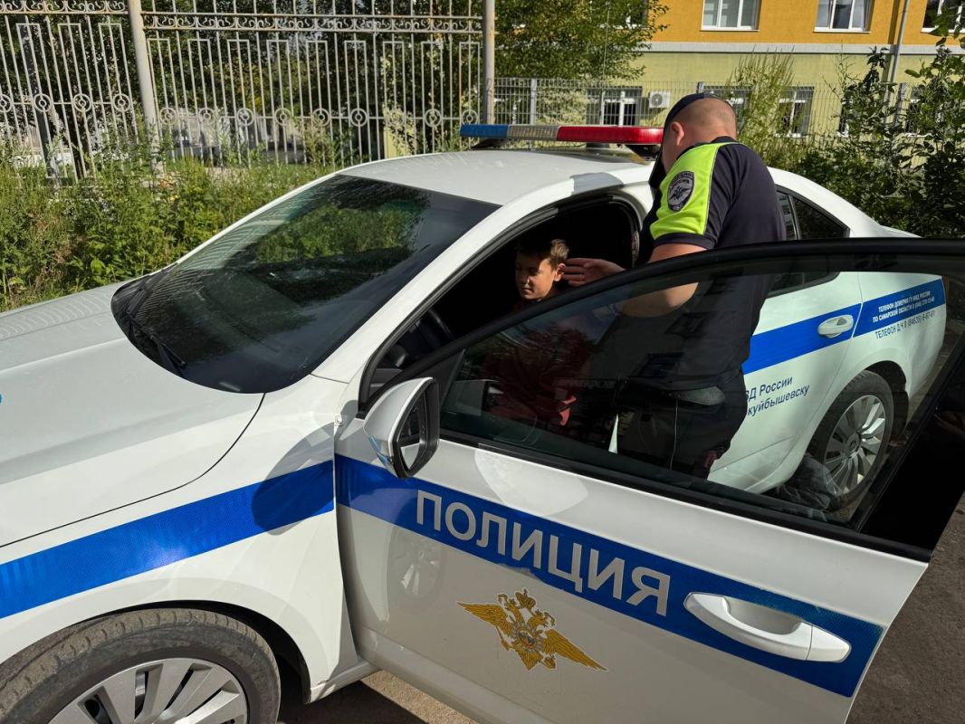 Сотрудники Госавтоинспекции по г. Новокуйбышевску совместно с центром по профилактике детского дорожнотранспортного травматизма провели профилактическое мероприятие Сотрудники Госавтоинспекции по г. Новокуйбышевску совместно с центром по профилактике детского дорожнотранспортного травматизма провели профилактическое мероприятие
