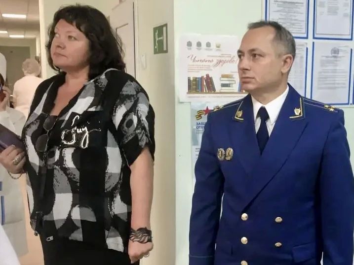 Сегодня заместитель прокурора региона Евгений Петренко совместно с Уполномоченным по правам человека в Самарской области Еленой Лапушкиной и помощником военного прокурора Самарского гарнизона Александром Китовским провел... Сегодня заместитель прокурора региона Евгений Петренко совместно с Уполномоченным по правам человека в Самарской области Еленой Лапушкиной и помощником военного прокурора Самарского гарнизона Александром Китовским провел...