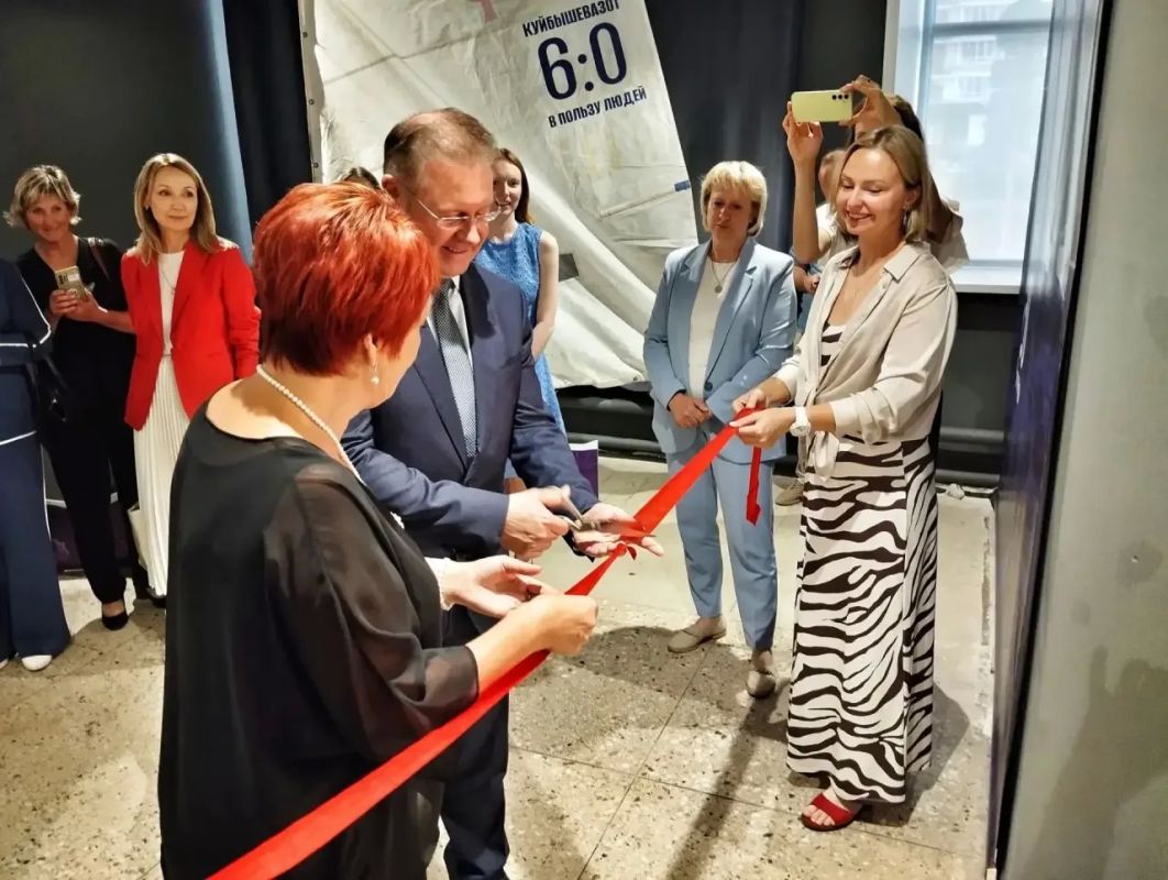 «6:0 в пользу людей». В Тольяттинском краеведческом музее открылась выставка, приуроченная к 60-летию предприятия «КуйбышевАзот» «6:0 в пользу людей». В Тольяттинском краеведческом музее открылась выставка, приуроченная к 60-летию предприятия «КуйбышевАзот»