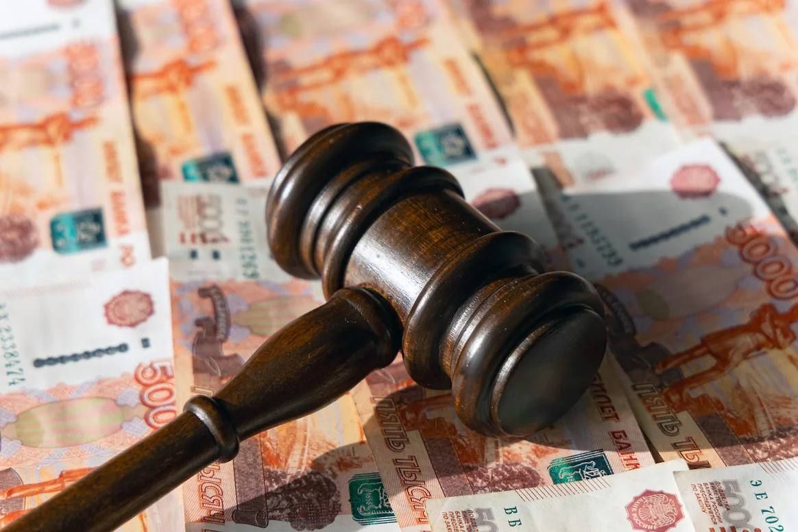 В Тольятти слесарю, упавшему в проем на стройке, выплатят 950 тысяч рублей