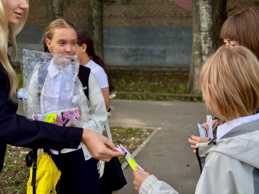 В Сызрани прошла акция «Безопасный переход»: дорога в школу должна быть безопасной! В Сызрани прошла акция «Безопасный переход»: дорога в школу должна быть безопасной!