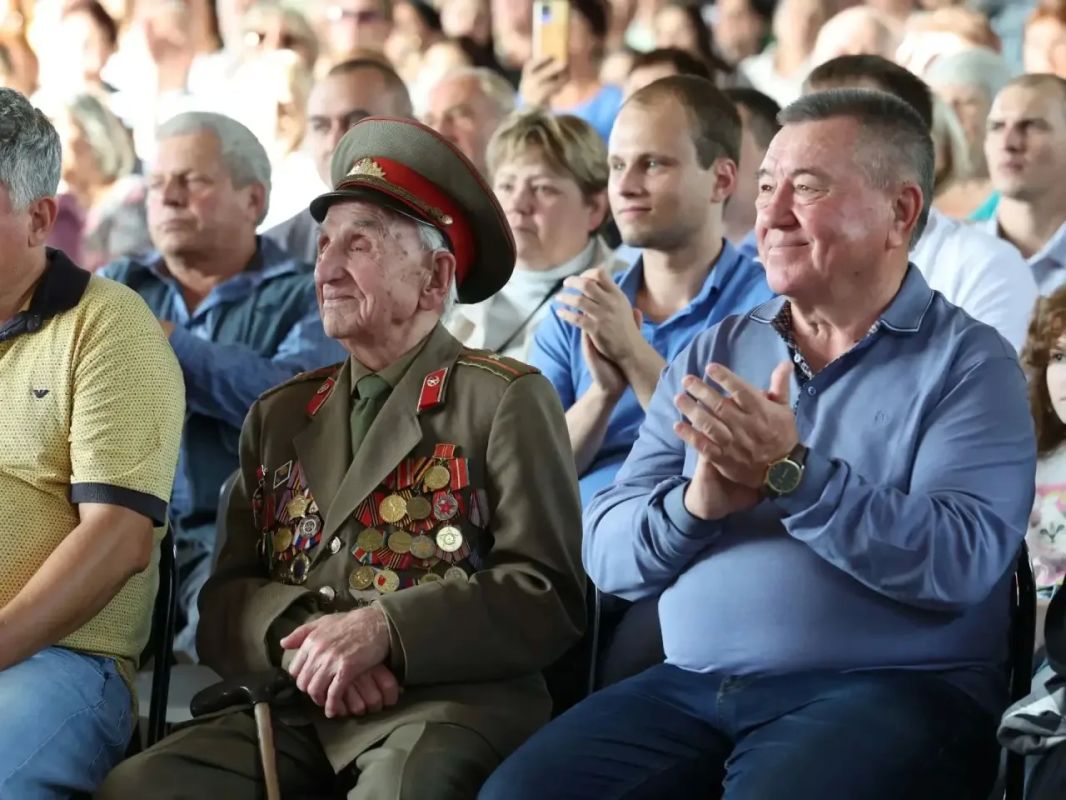 Лучшие моменты!. 5 сентября в Самаре состоялся концерт Академического ордена «За заслуги в культуре и искусстве» ансамбля песни и пляски Росгвардии Лучшие моменты!. 5 сентября в Самаре состоялся концерт Академического ордена «За заслуги в культуре и искусстве» ансамбля песни и пляски Росгвардии