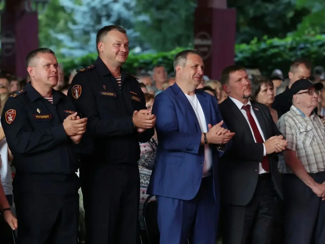 Лучшие моменты!. 5 сентября в Самаре состоялся концерт Академического ордена «За заслуги в культуре и искусстве» ансамбля песни и пляски Росгвардии Лучшие моменты!. 5 сентября в Самаре состоялся концерт Академического ордена «За заслуги в культуре и искусстве» ансамбля песни и пляски Росгвардии