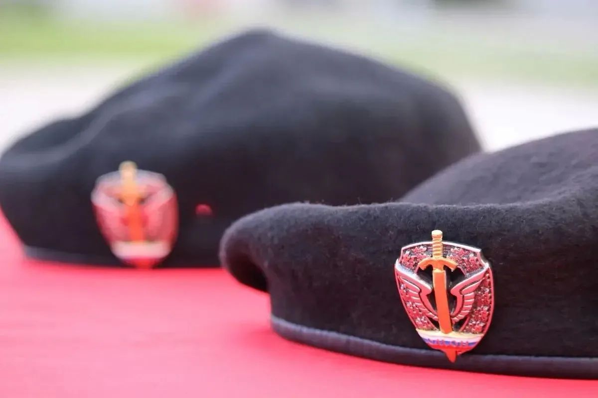 В Тольятти прошли ежегодные испытания на право ношения геральдического знака ОМОН I степени В Тольятти прошли ежегодные испытания на право ношения геральдического знака ОМОН I степени