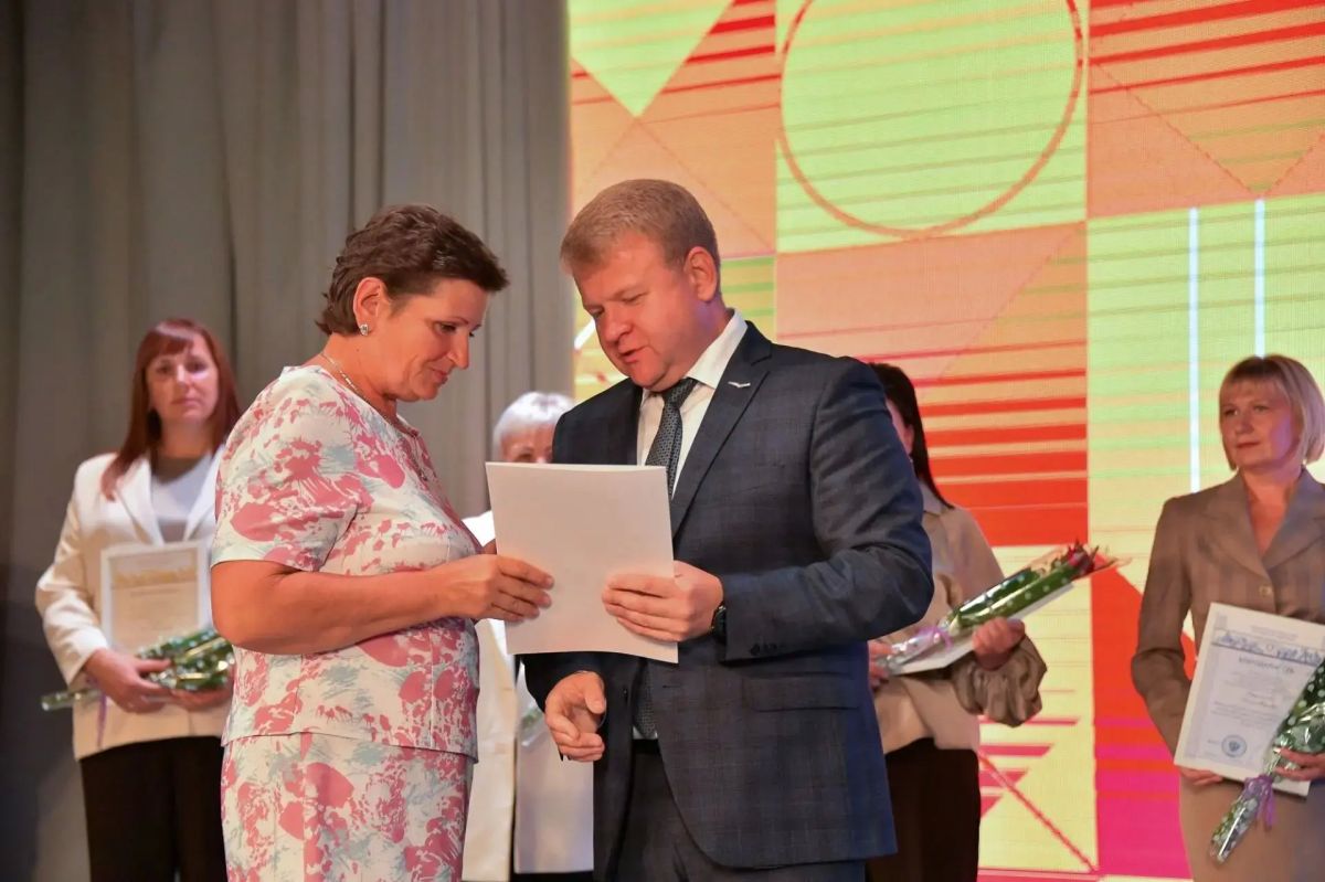 В концертном зале Детской школы искусств имени А. Н. Островского состоялось торжественное мероприятие, посвященное Дню работников нефтяной и газовой промышленности В концертном зале Детской школы искусств имени А. Н. Островского состоялось торжественное мероприятие, посвященное Дню работников нефтяной и газовой промышленности