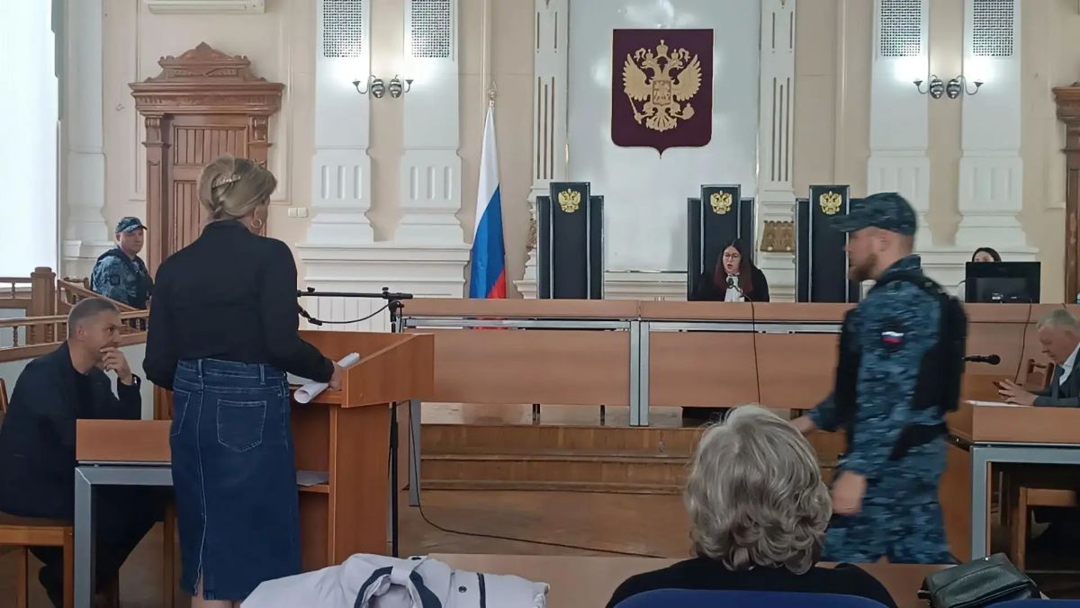 Первой на заседании выступила нарколог, которая попросила не раскрывать её личные данные