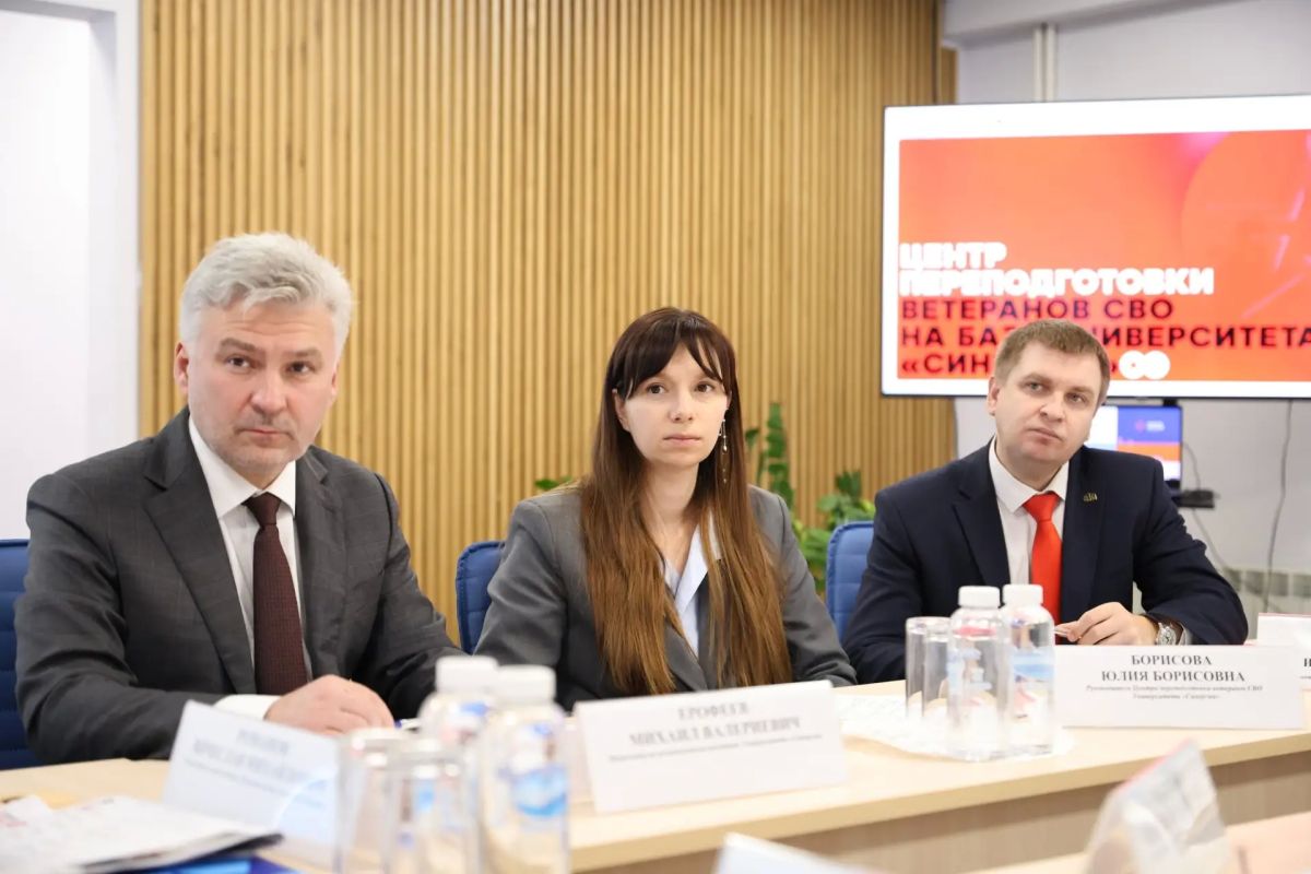 Сегодня в Кадровом центре «Работа России» г.о. Самара и м.р. Волжский прошел круглый стол по внедрению института равных консультантов в Кадровые центры Самарской области и Фонд «Защитники Отечества», а также по...