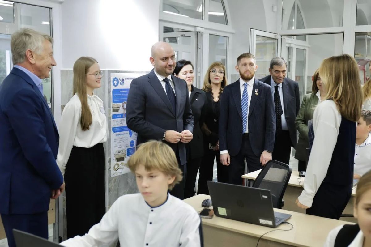 Вячеслав Федорищев: «От моделей ученических – до кораблей космических» Вячеслав Федорищев: «От моделей ученических – до кораблей космических»