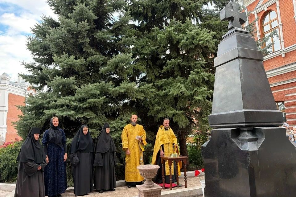 «Вечная память, мой незабвенный труженик»: в Иверском монастыре Самары прошла лития на могиле Петра Алабина «Вечная память, мой незабвенный труженик»: в Иверском монастыре Самары прошла лития на могиле Петра Алабина