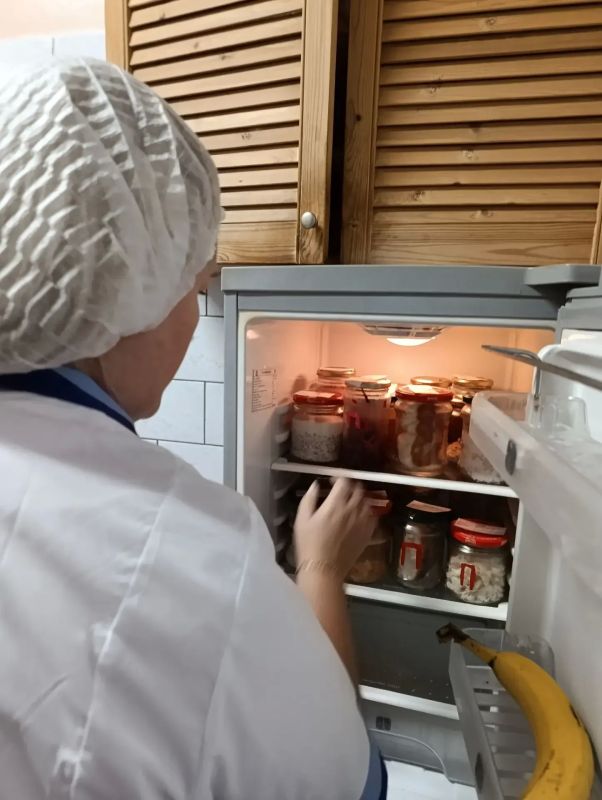 Профвизита не боюсь, профилактике учусь! Заместителем начальника территориального отдела в г. Чапаевске Ефремовой Е. М и главным специалистом экспертом территориального отдела Моргачевой Е. А... Профвизита не боюсь, профилактике учусь! Заместителем начальника территориального отдела в г. Чапаевске Ефремовой Е. М и главным специалистом экспертом территориального отдела Моргачевой Е. А...