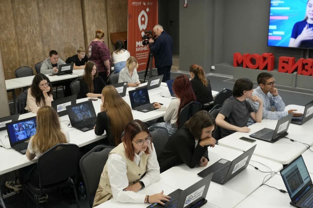 На каждом избирательном участке организованы видеонаблюдение или видеофиксация На каждом избирательном участке организованы видеонаблюдение или видеофиксация