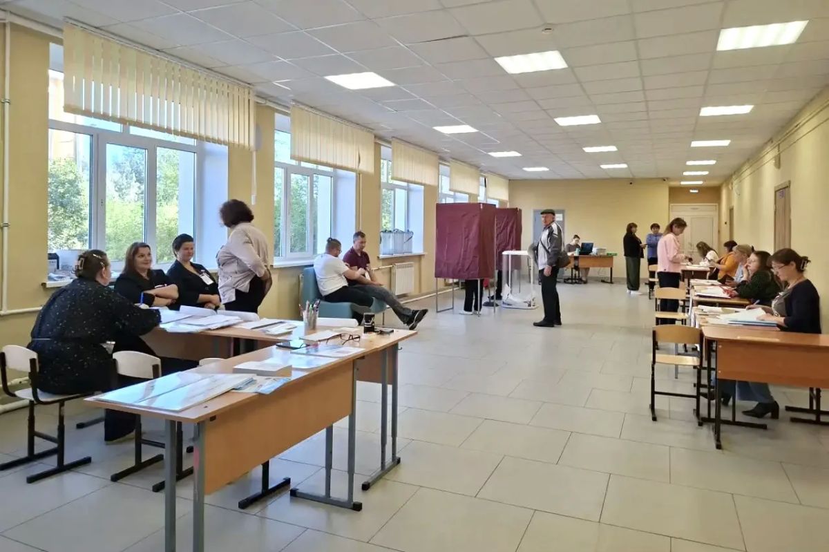 Секретарь Общественной палаты, заведующая отделом научно-исследовательской работы Сызранского краеведческого музея Лидия Куракина: Секретарь Общественной палаты, заведующая отделом научно-исследовательской работы Сызранского краеведческого музея Лидия Куракина:
