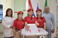 Дарина Лазарева пришла на избирательный участок № 1213 вместе со своей семьей