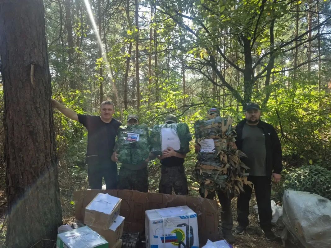 Ко Дню работников леса самарские лесоводы доставили 3 тонны гуманитарной помощи «за ленточку» Ко Дню работников леса самарские лесоводы доставили 3 тонны гуманитарной помощи «за ленточку»