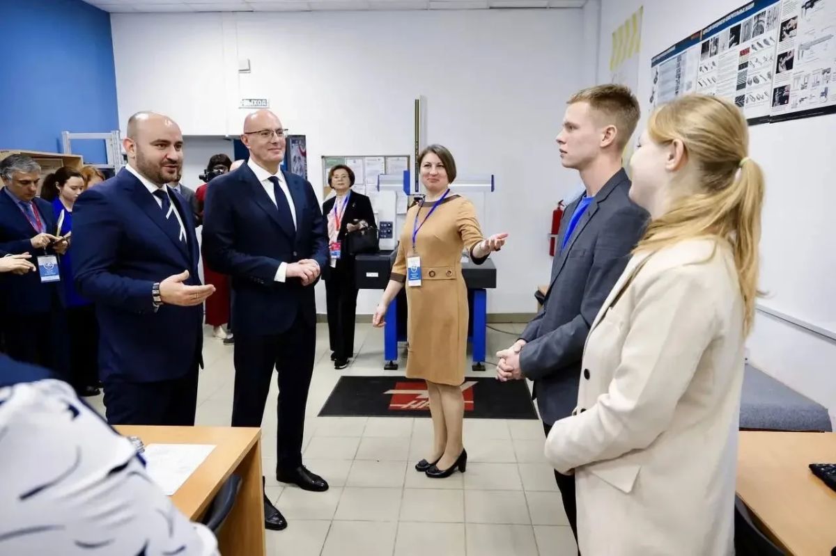 Вячеслав Федорищев: Сегодня День рождения отмечает заместитель Председателя Правительства РФ Дмитрий Николаевич Чернышенко Вячеслав Федорищев: Сегодня День рождения отмечает заместитель Председателя Правительства РФ Дмитрий Николаевич Чернышенко