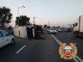 Восемь человек пострадали в опрокинувшейся маршрутке на трассе в Самарской области, сообщили в ГУМВД