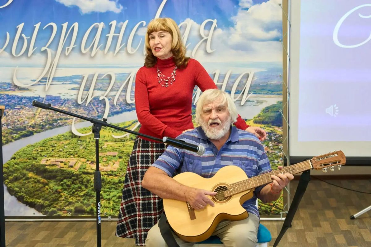 «Сызранская излучина». . 18 сентября в Сызрани состоялся XVIII межрегиональный литературный фестиваль «Сызранская излучина». Событие уже вышло за рамки обычного городского праздника поэзии — сегодня это масштабный форум... «Сызранская излучина». . 18 сентября в Сызрани состоялся XVIII межрегиональный литературный фестиваль «Сызранская излучина». Событие уже вышло за рамки обычного городского праздника поэзии — сегодня это масштабный форум...