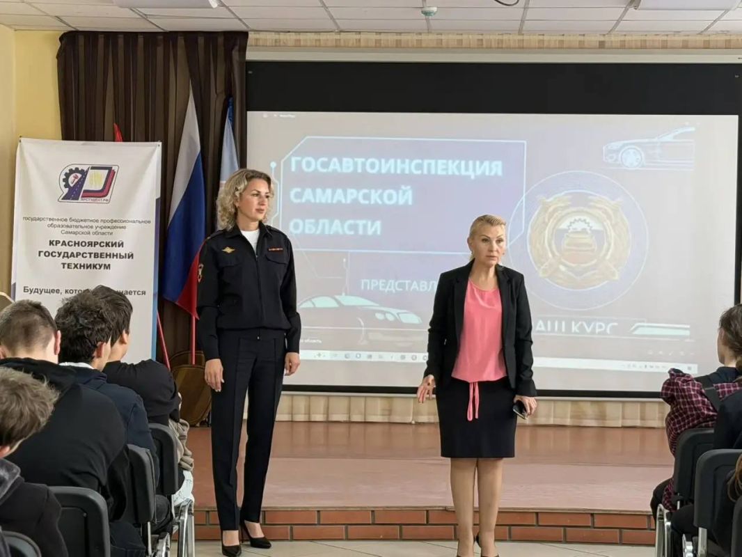 В Самарской области сотрудники Госавтоинспекции провели краш-курс для студентов В Самарской области сотрудники Госавтоинспекции провели краш-курс для студентов