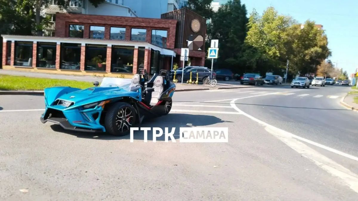 В Самаре заметили необычный автомобиль В Самаре заметили необычный автомобиль
