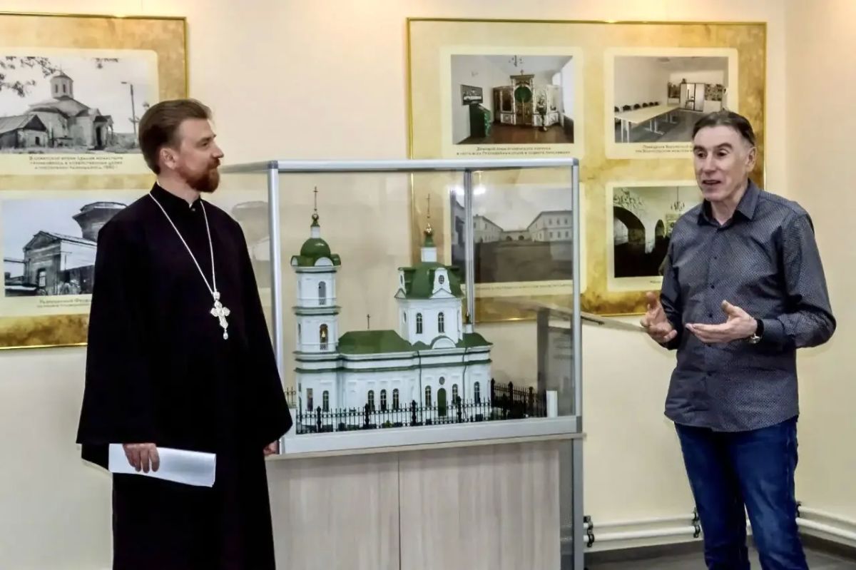 В Сызрани стартовал VIII Православный пленэр «Живые родники» В Сызрани стартовал VIII Православный пленэр «Живые родники»