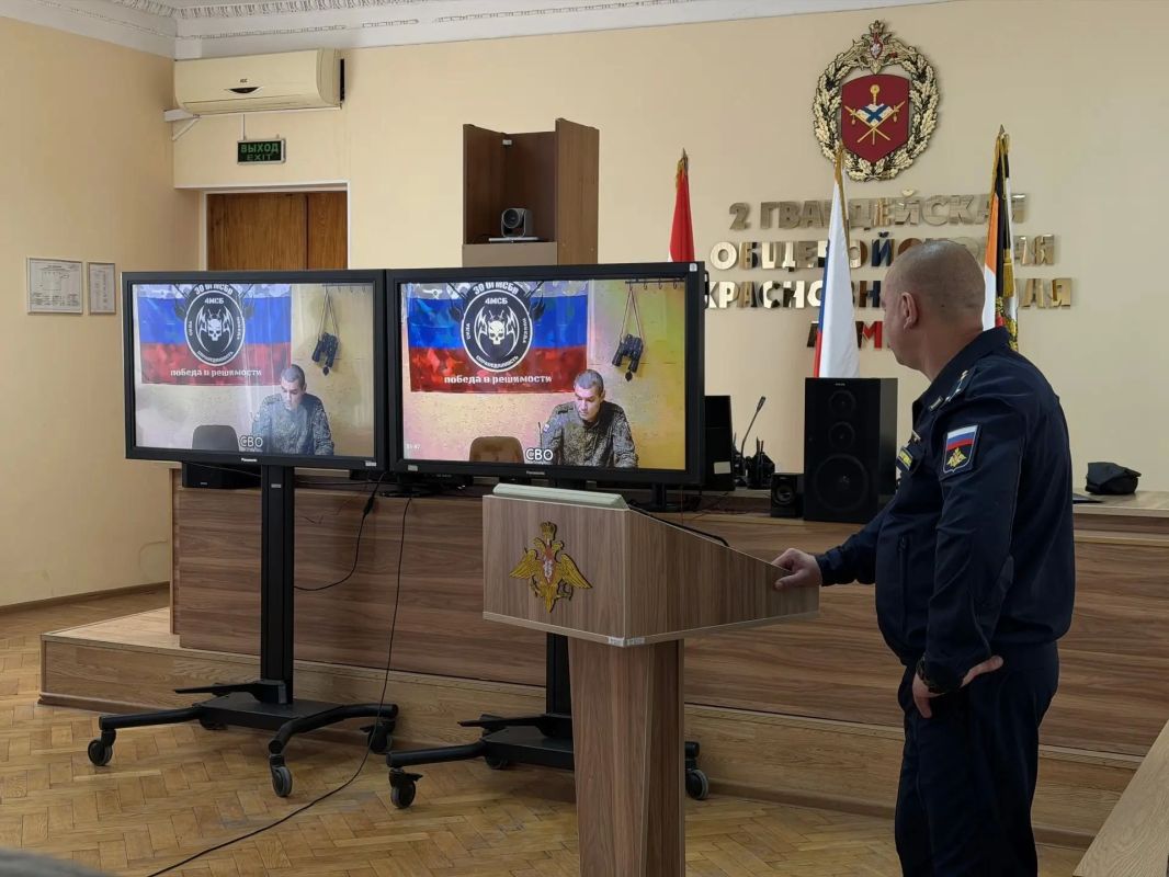 В Самаре проходит телемост студентов вузов и колледжей с военнослужащими подразделения беспилотных систем ЦВО, выполняющими задачи в зоне СВО В Самаре проходит телемост студентов вузов и колледжей с военнослужащими подразделения беспилотных систем ЦВО, выполняющими задачи в зоне СВО