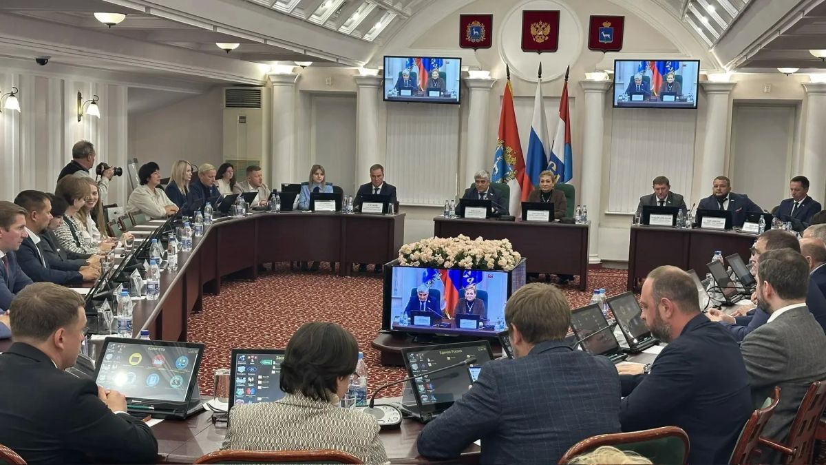 Шесть депутатов городской думы Самары сложили с себя полномочия