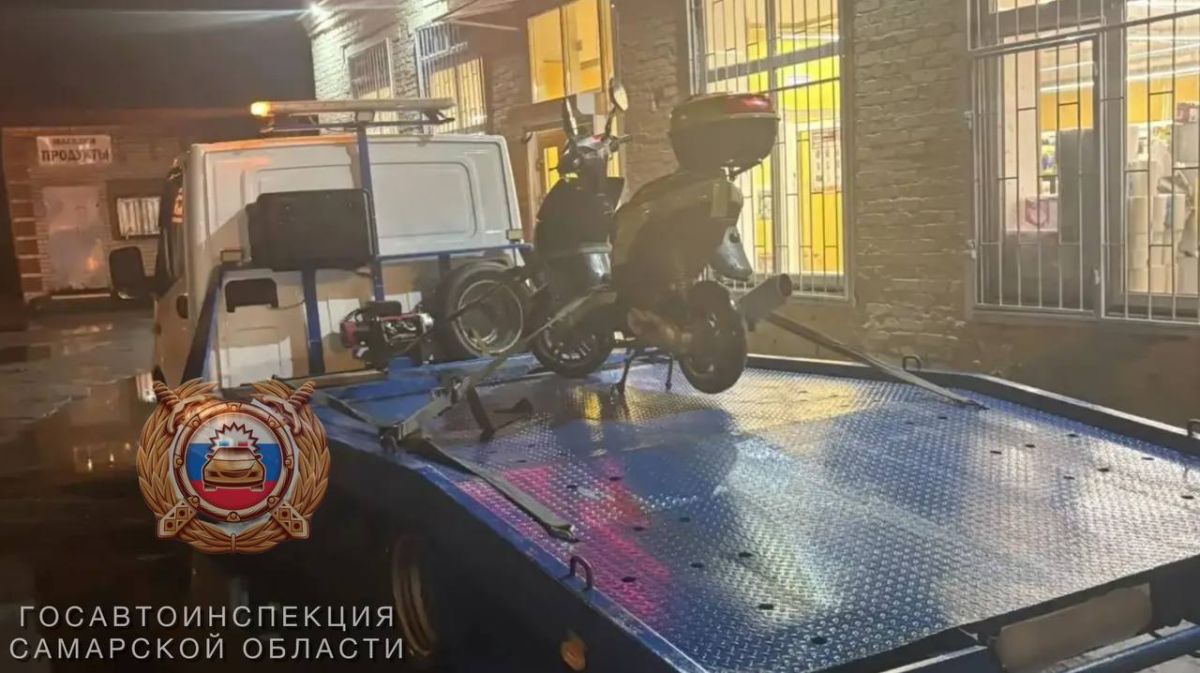 В Усинском остановили водителя скутера без прав В Усинском остановили водителя скутера без прав