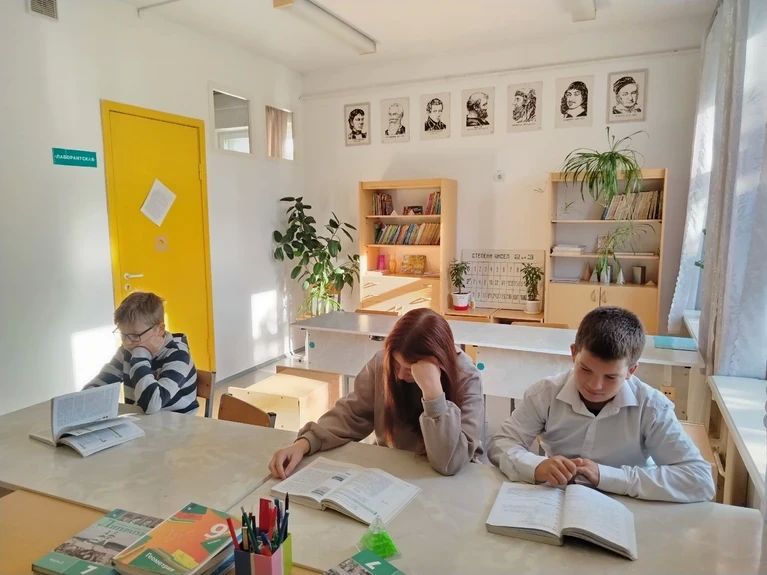 Дворец на четверых: как живет уникальная школа в селе Степановка Самарской области Дворец на четверых: как живет уникальная школа в селе Степановка Самарской области