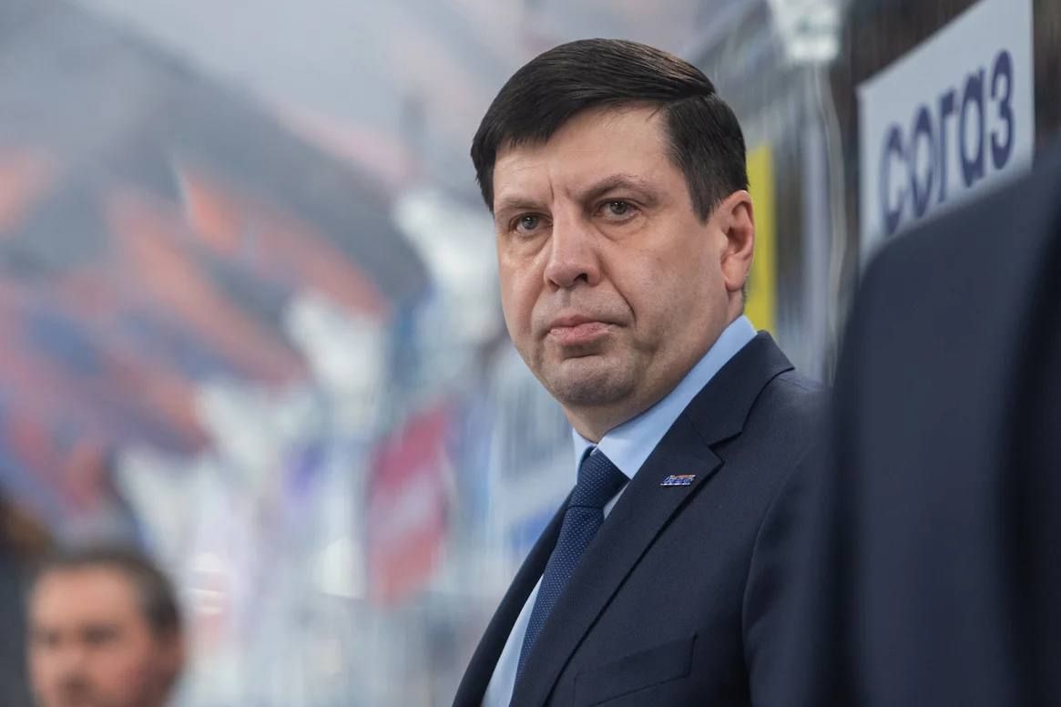 Павел Зубов покинул пост главного тренера хоккейной «Лады»