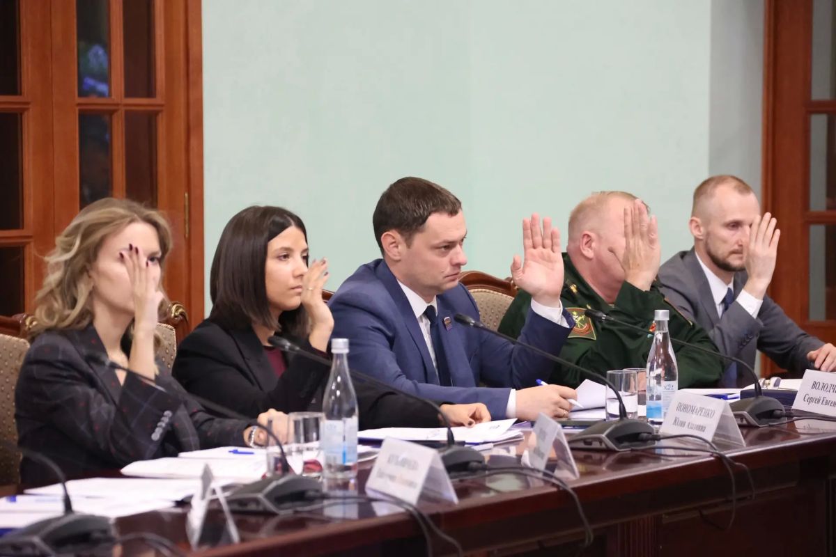 Вячеслав Федорищев: Провели расширенное заседание Президиума регионального политсовета партии «Единая Россия» Вячеслав Федорищев: Провели расширенное заседание Президиума регионального политсовета партии «Единая Россия»