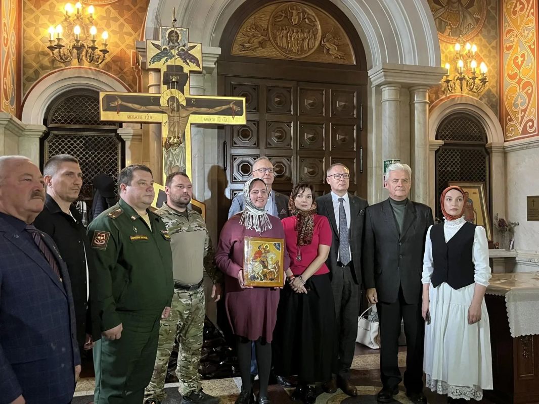 В Самаре освятили икону Георгия Победоносца для военнослужащих 1445-го полка В Самаре освятили икону Георгия Победоносца для военнослужащих 1445-го полка