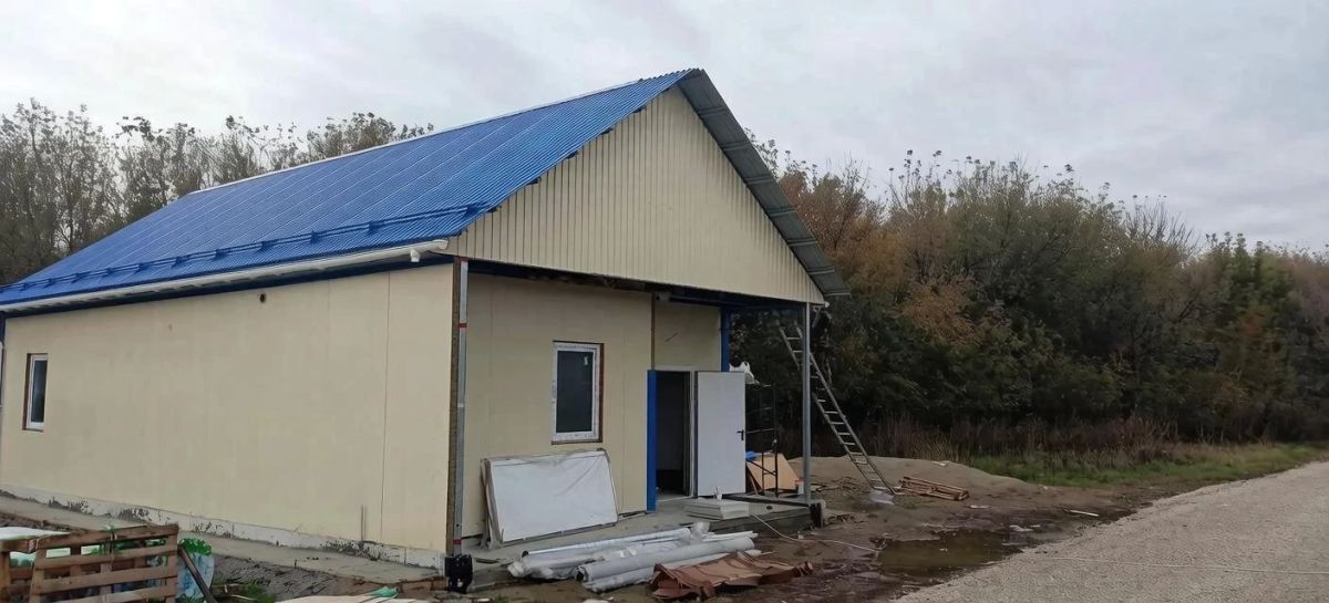 В поселке Малороссийский Большеглушицкого района завершается строительство нового ФАПа