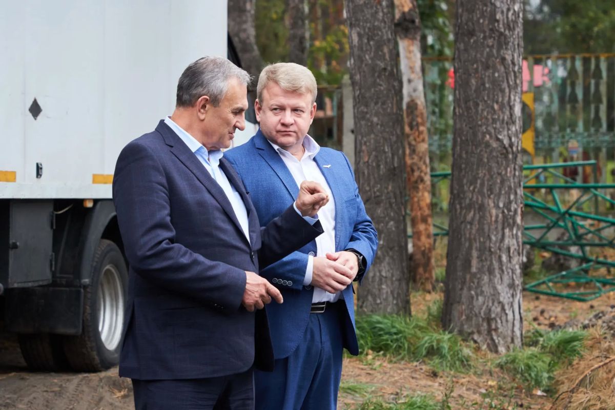 Временно исполняющий полномочия главы Сызрани Андрей Советкин вместе с заместителем по городскому хозяйству – руководителем комитета ЖКХ Александром Шмалько осмотрели ряд объектов, где в этом году прошли ремонтные работы, а...