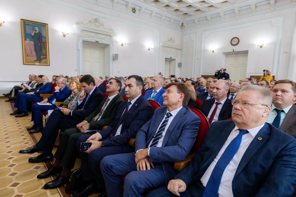 Ключевые задачи аграрной науки по обеспечению продовольственной безопасности обсудили на «Золотой осени» Ключевые задачи аграрной науки по обеспечению продовольственной безопасности обсудили на «Золотой осени»