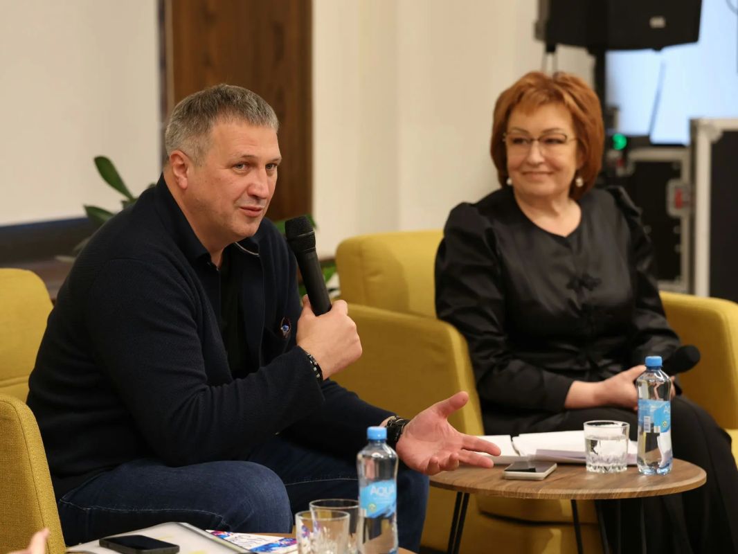 Иван Носков: Встретился с педагогами Самары – молодыми специалистами, проработавшими в школах 1-2 года