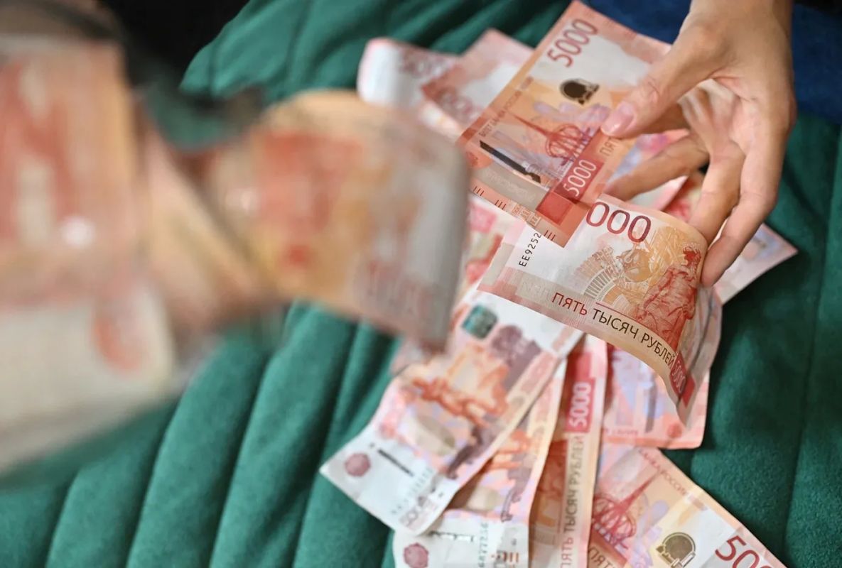 В Самаре суд рассмотрит иски о взыскании с трех жителей более 39 млн рублей в бюджет РФ