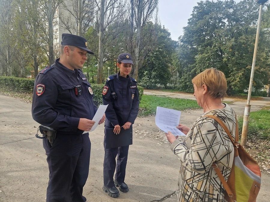 В Самарской области сотрудники полиции провели профилактические беседы с местными жителями