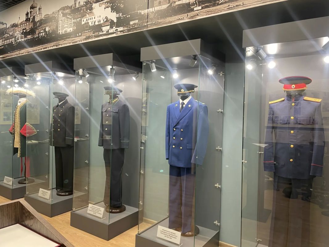 Следователь-криминалист и ветеран следствия следственного управления провели профориентационную встречу с кадетами Следователь-криминалист и ветеран следствия следственного управления провели профориентационную встречу с кадетами