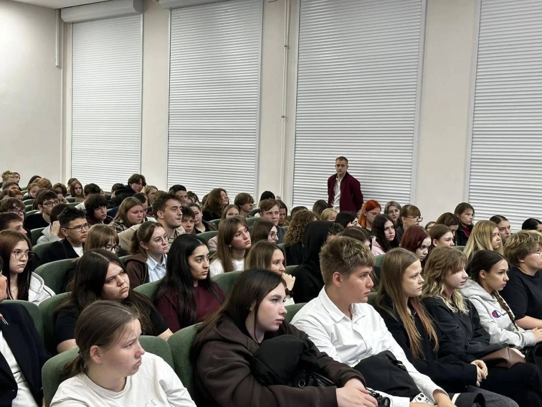 В Новокуйбышевске прошла встреча со студентами по профилактике правонарушений В Новокуйбышевске прошла встреча со студентами по профилактике правонарушений