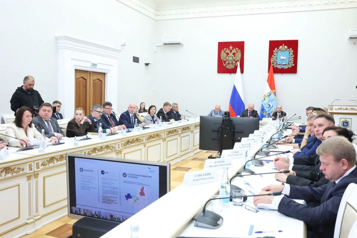 Вячеслав Федорищев: Провел в открытом режиме оперативное совещание правительства Самарской области