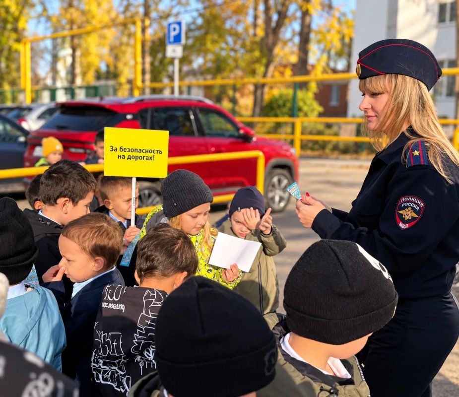 Первоклассникам напомнили о дорожных ловушках Первоклассникам напомнили о дорожных ловушках