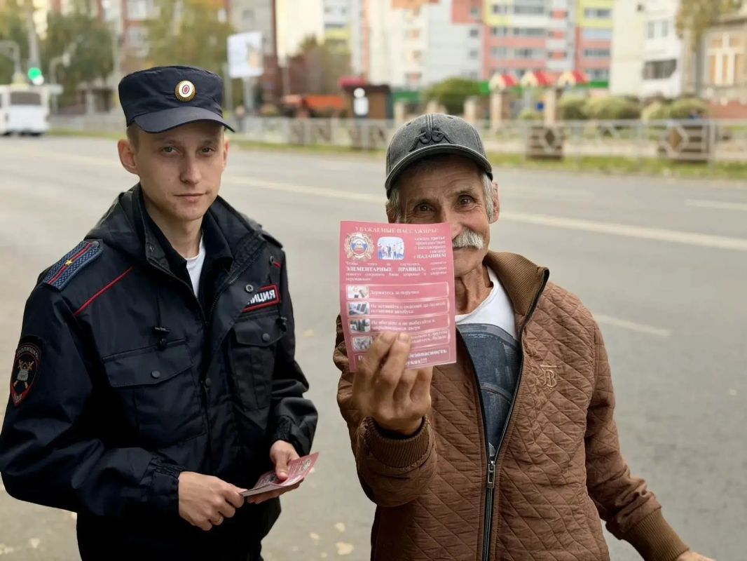 Безопасная поездка начинается еще на остановке Безопасная поездка начинается еще на остановке