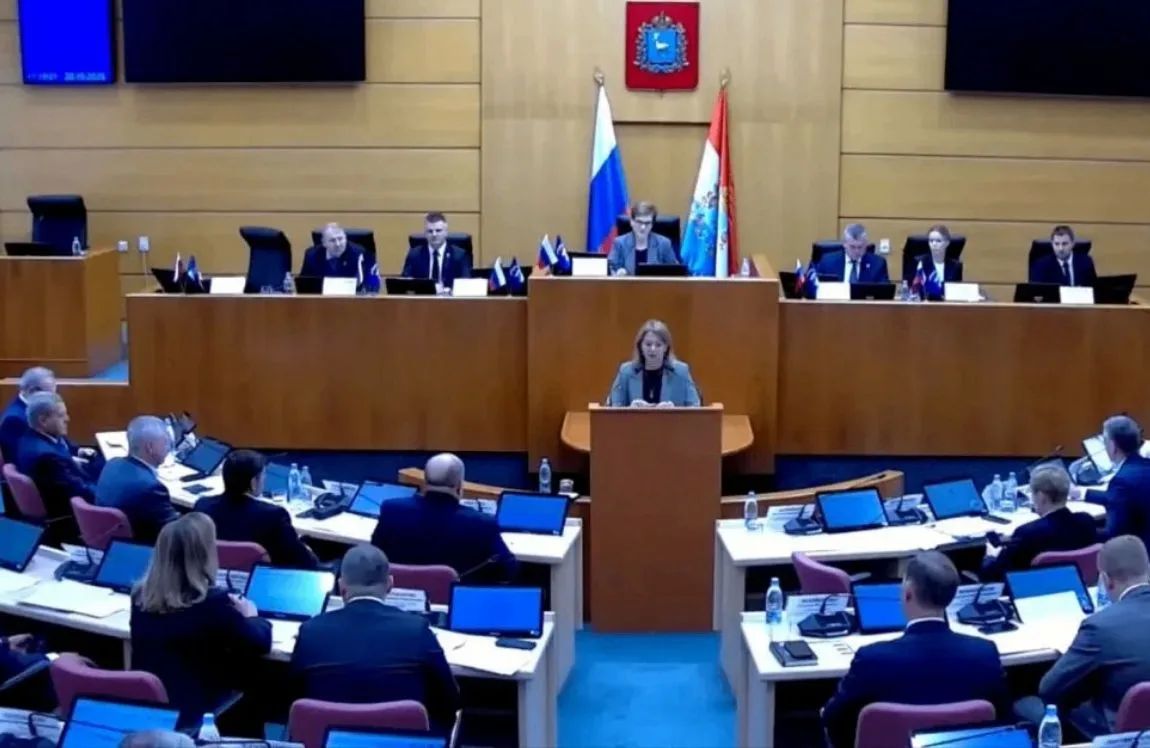 Бюджет абсолютно сбалансирован, сохранены 100 % обязательств социальной гарантии населения: глава регионального Минфина Ольга Собещанская выступает на 2-м внеочередном заседании Самарской областной думы
