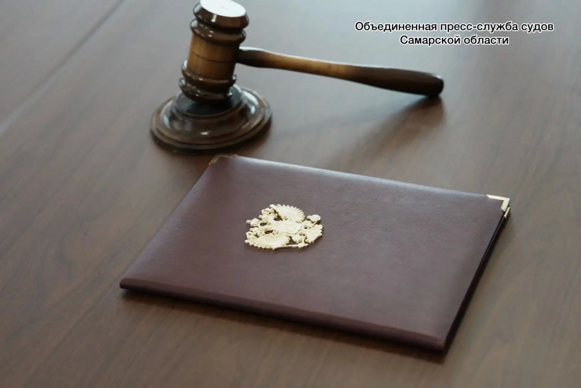 Шок. В Самаре мужчина выбросил таксу сожительницы с балкона: собака погибла
