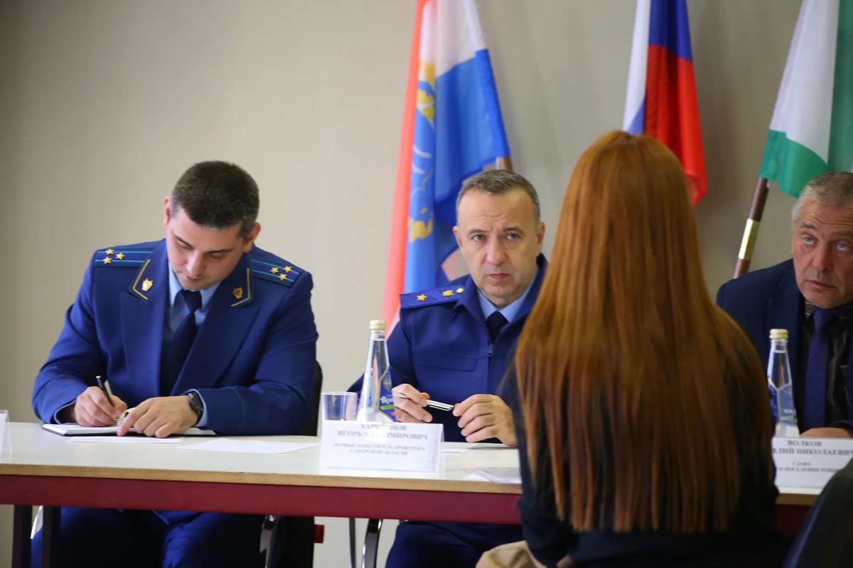 Первый заместитель прокурора Самарской области Игорь Харитонов провел личный прием граждан в Рощинском