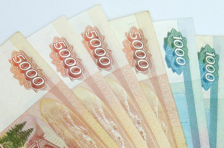 Когда россияне получат выплаты семьям с детьми в октябре: важные даты и детали