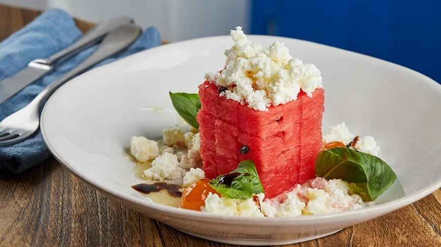 Тартар из арбуза: свежесть и гармония летнего вкуса