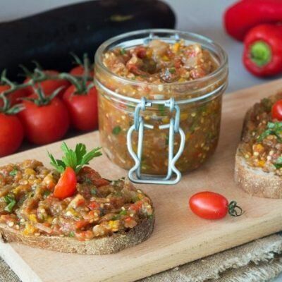 Как приготовить вкусную икру из баклажанов: простой рецепт для идеального перекуса