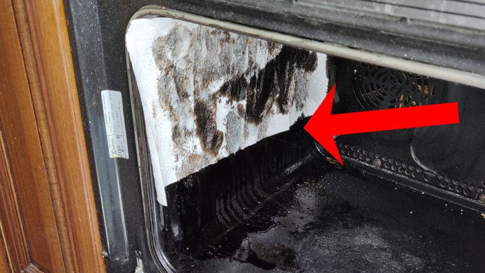 Секреты быстрой и легкой чистки духовки: лучший метод